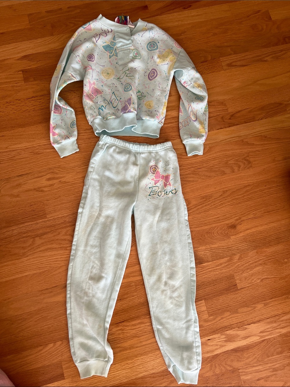 Vintage jetset girls medium 8/10 sweatshirt bows and buttons